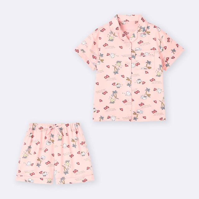 【ちいかわ×GU】「KIDS(男女兼用)サテンパジャマ CHIIKAWA」1,990円／ウィメンズとのリンクコーデも楽しめるキッズウェア
