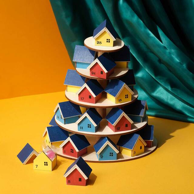 「オリジナル クリスマスウッドハウスカレンダー」＜税込¥4,389＞【カルディのクリスマスアイテム】