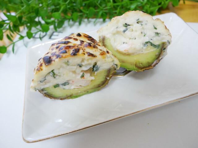 【海老とバジルのアボカドグラタン】海老のゴロゴロ感がうれしい