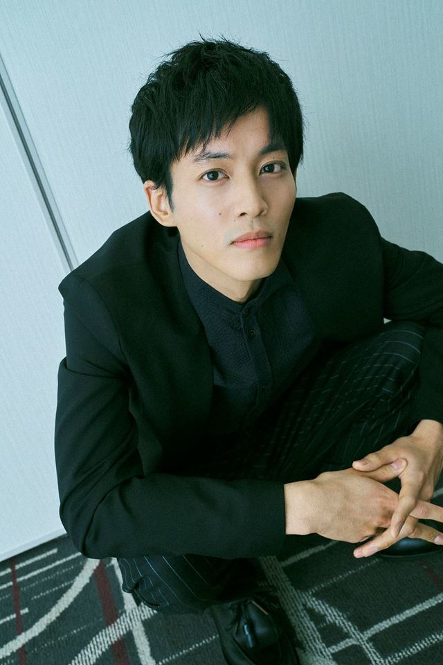 松坂桃李 撮影:友野雄