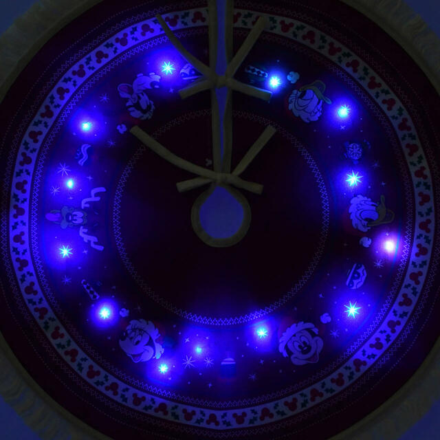 ミッキー&フレンズ ツリースカート ライトアップ DISNEY CHRISTMAS 4,800円