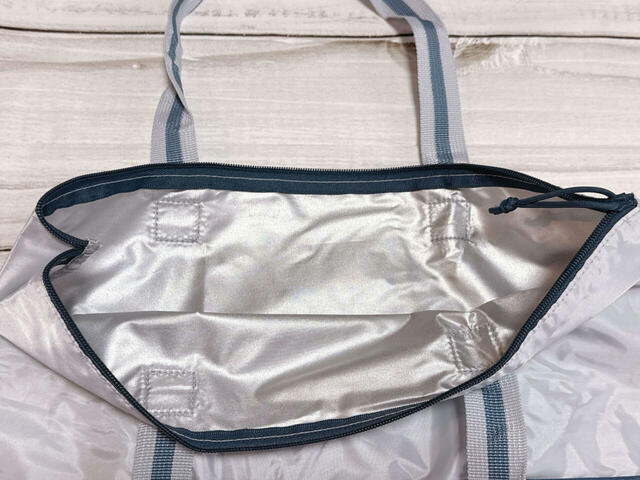 【Coleman付録：撥水加工バッグ】内側はポケットなどはないシンプルな作り