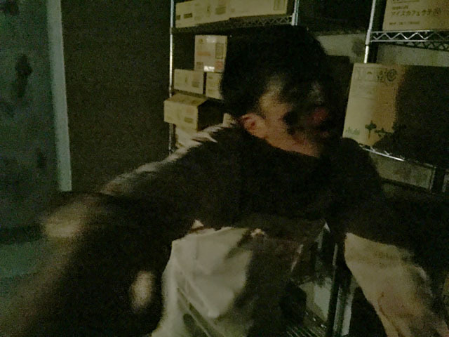 超リアル! 特殊造形のスペシャリスト・マイケルティーが創ったゾンビたちと可愛いゾンビグッズたち