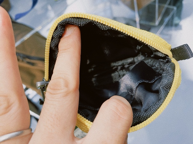 【ワークマン Basicコインケース】頑丈な素材なので、アウトドアや日常でもガンガン使えます