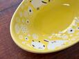 イエローが華やかなオーバルボウル！