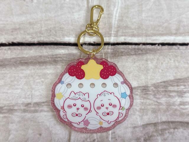 ちいかわとハチワレの2024年の誕生日に公開された漫画からのイラストです。ホイップクリームになった2人がかわいすぎる〜！