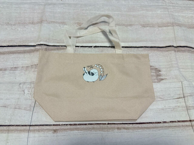 トートバッグ　シマエナガ柄／税込110円