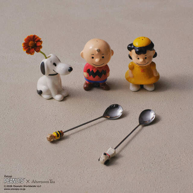 【PEANUTS×Afternoon Tea】ソルトペッパーベース(3点セット) ¥3,630、ティースプーン 各¥1,100/PEANUTS75周年を記念したヴィンテージアートのアイテム