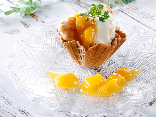 「マスカルポーネとマンゴーのクロッフル」【ホテル近鉄ユニバーサル・シティが『アジアンフェア ディナーブッフェ』開催】