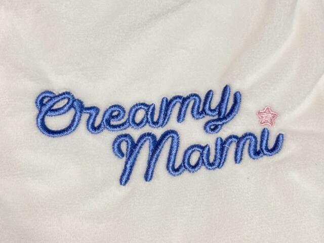 パープルの「Creamy Mami」の刺繍ロゴがキュート♪