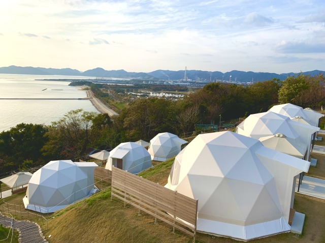 カクカクしたドームテントがかわいい！