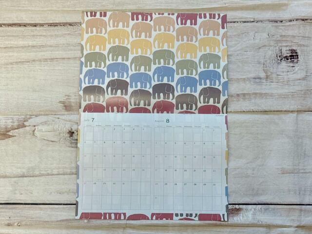 夏らしいカラフルな7月・8月のパターン