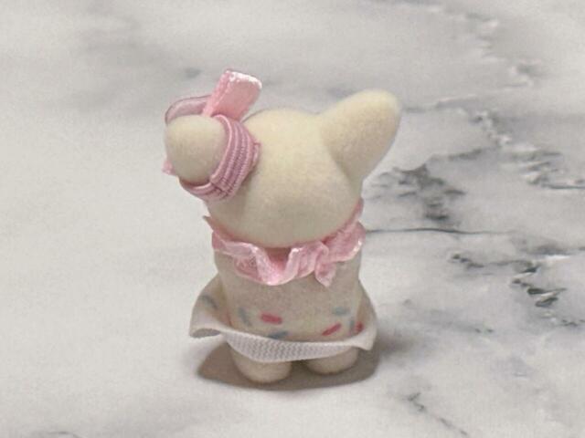 首元のフリルもかわいすぎる〜!