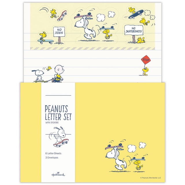 【Peanuts™のステーショナリーコレクション】「レターセット」￥616／アクティブにスケボーを楽しむイエロー