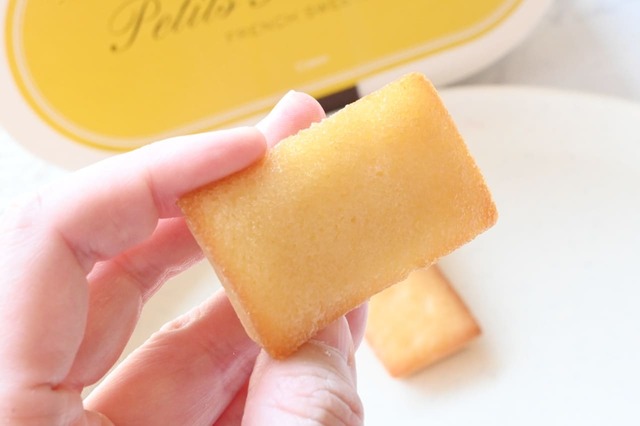 【DEAN ＆ DELUCA】夏の「プティフィナンシェコレクション」は、ひとつひとつが小さめサイズなので、ついついたくさん食べてしまいそうです