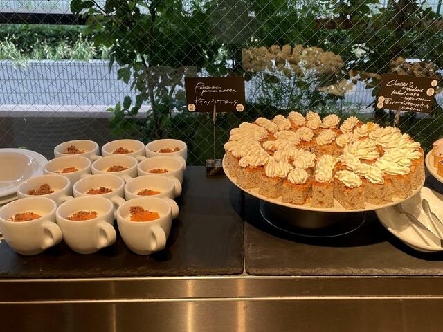 【モアザン タパス ラウンジ】旬の食材を使ったスイーツも