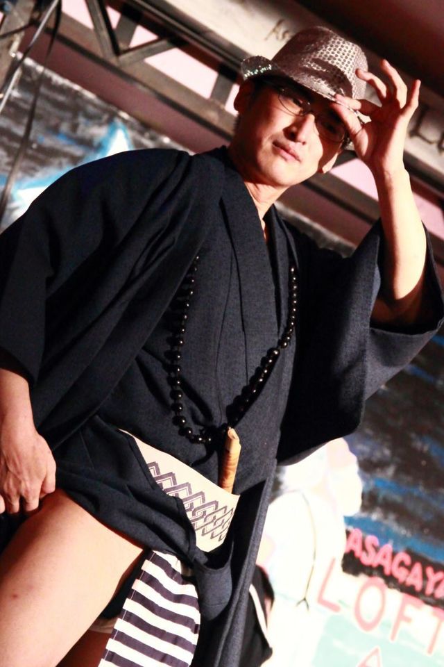 自らもふんどしを締めるしんろくさん