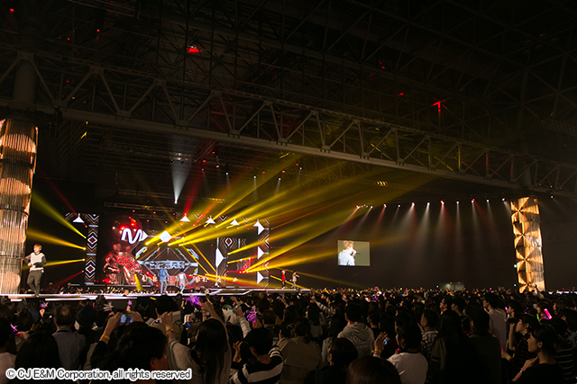 『KCON 2016 Japan』4月10日@幕張メッセ国際展示ホール7,8ホール