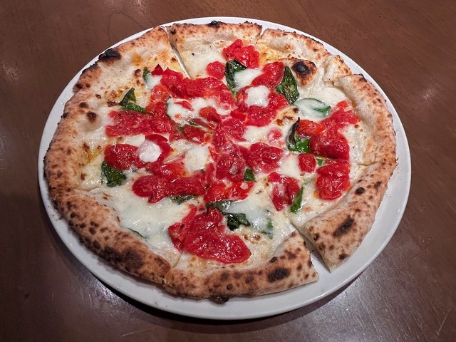 【ザ キッチン サルヴァトーレ クオモ銀座】ブッフェのピッツァも、アラカルトで頼んだD.O.C(ドック)もおいしかった