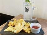 「皮つきフライドポテト」と「リモンチェッロサワー」