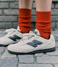 【「niko and ...」New Balance別注カラースニーカー】「URC42」シンプルなカラーリングでどんなファッションとも調和しやすい◎