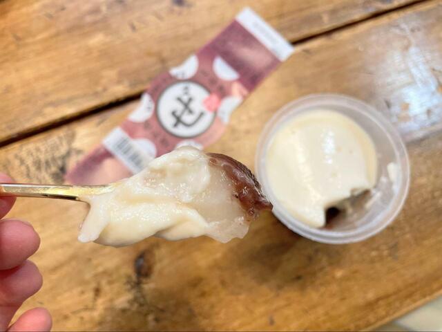 【ローソン 徳島産業 もちカフェミルクぜんざい】ミルクプリン×団子もち×あんが相性抜群！