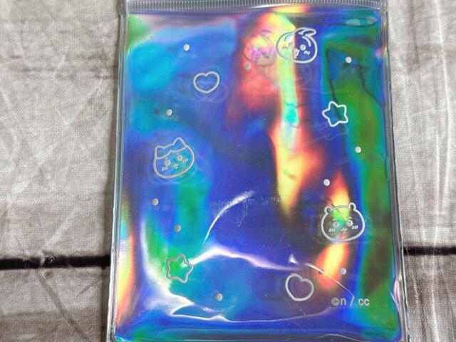 パッケージはオーロラカラーにかわいいちいかわたちのイラスト入り