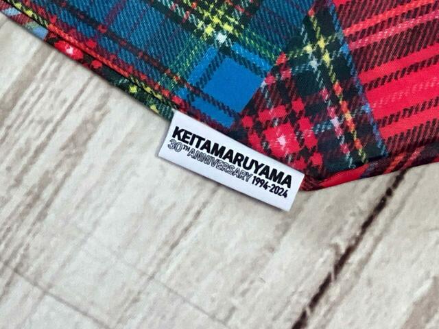 下部には「KEITA MARUYAMA」のブランドタグ付きなのがうれしいポイント