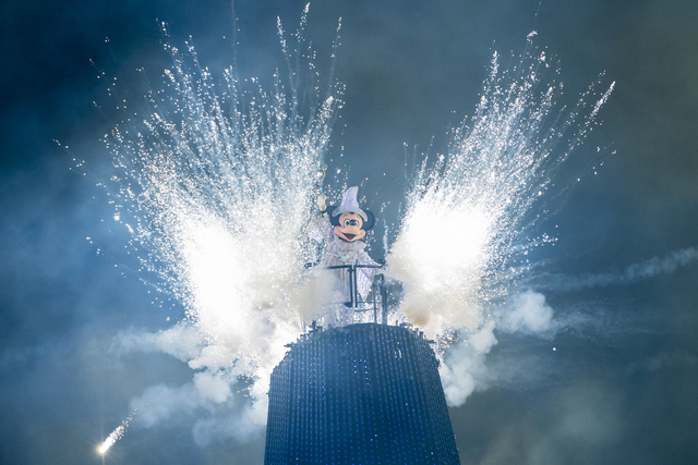 『東京ディズニーシー 20周年 アニバーサリー・セレクション』ファンタズミック! (収録年:2011)