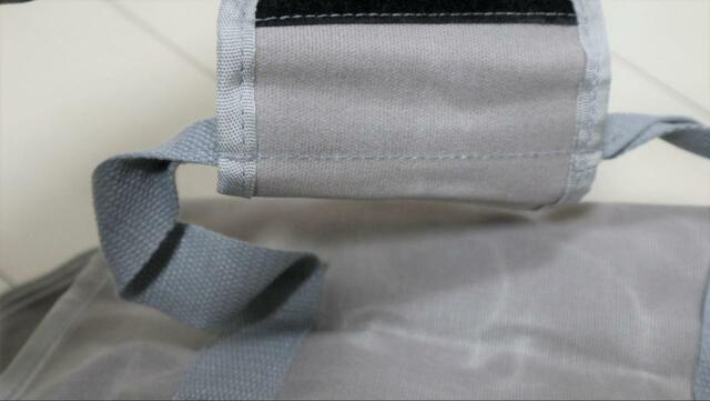 【ワークマン パラフィン帆布スクエアトート】カバーは片方の持ち手に縫い付け