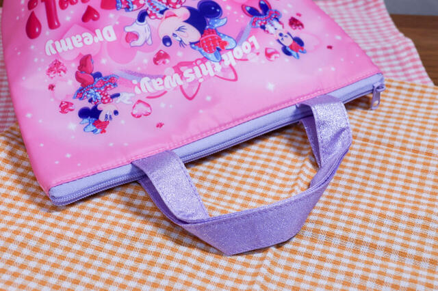 スーベニアランチケース +1400円|持ち手はキラキラ