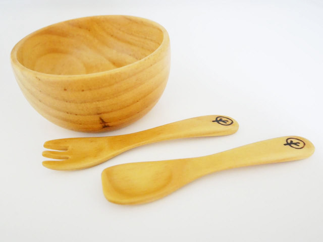 ケユカ　mocmo キッズボウル/スプーン＆フォーク　690円（税別）/390円（税別）