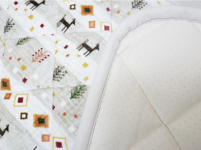 【ニトリ】ロングチェアシート／裏には滑り止めもあり