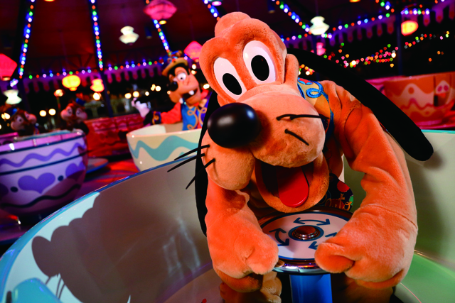 ハッピリー・エバー・アフター｜開催中｜香港ディズニーランド・リゾート