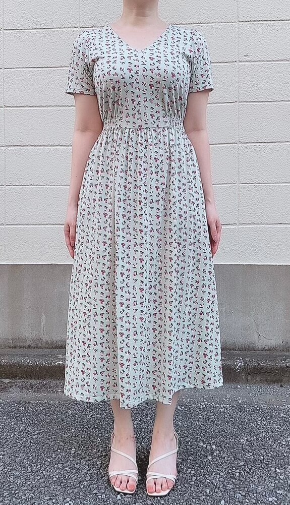 【UNIQLO（ユニクロ）】ポール＆ジョー  フレアワンピース（半袖）／グリーンSサイズ着用