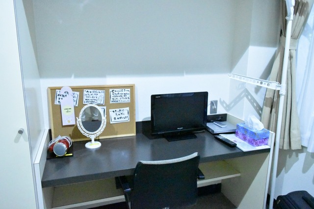 部屋にあるデスク