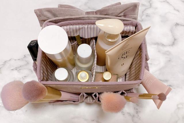 【ニトリ　デコホーム　コスメキャリー】仕切りを外せば仕切りを外せばまだまだ仕切りを外せばまだまだ入りそう！