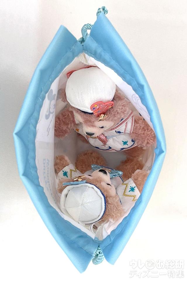 「ダッフィーのワンダフル・ヴォヤッジ」きんちゃくとぬいぐるみバッジ