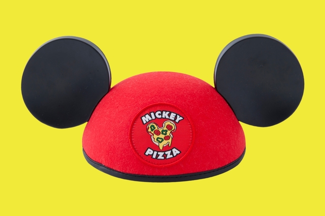 ミッキーピザのイヤーハット 2,400円