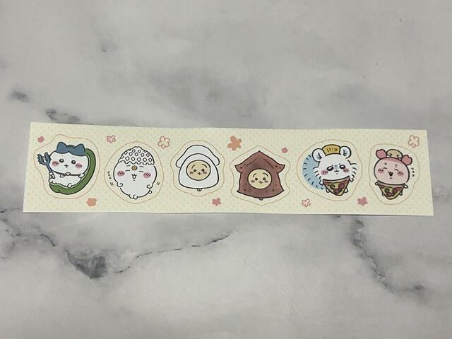 【ちいかわシールメーカー】着ぐるみシリーズも。ハロウィンでピザになったモモカニコンビもいます！