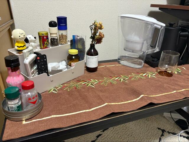 【ニトリ 多機能ティッシュケース】テーブルが広く使えるようになっただけでなく、どこに何があるか分かりやすくなりました!