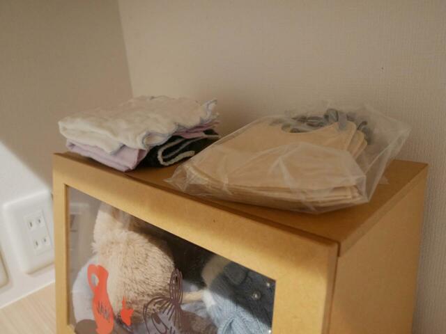 【ベルメゾン「両面から使えるカウンター上収納ボックス／リトルミイ 『ムーミン』】ボックスの上もちょっとした物置きになります◎