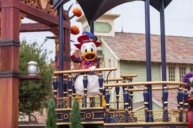 東京ディズニーランド「ザ・ヴィランズ・ハロウィーンInto the Frenzy”」プレスプレビューの様子