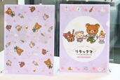 【リラックマ／千代田区観光協会オリジナルグッズ】「クリアファイル　5周年記念ver.」440円／観光大使リラックマたちが新しい衣装で新登場！