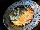 【コストコ カルボナーラパスタ】電子レンジで温めるとベーコンの香ばしさとチーズのとろけ具合がさらに引き立ち、食卓に華やかさを添えます♪