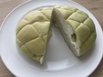 【ローソン しっとりメロンパン メロンクリーム＆メロンホイップ】中のクリームまでしっかりメロン