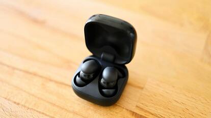 SONYの「LinkBuds Fit」なら、イヤホンが耳から落ちてしまう心配なし