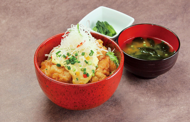 ボリュームたっぷりどら丼に変り種スイーツもある“関越・上信越道”絶品ご当地メニュー