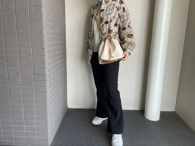 【ユニクロ　スウェットプルパーカ】重ね着しても◎