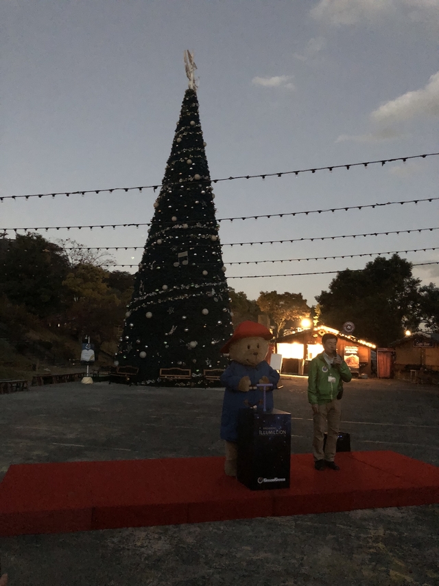 さがみ湖イルミリオン パディントンによる点灯式